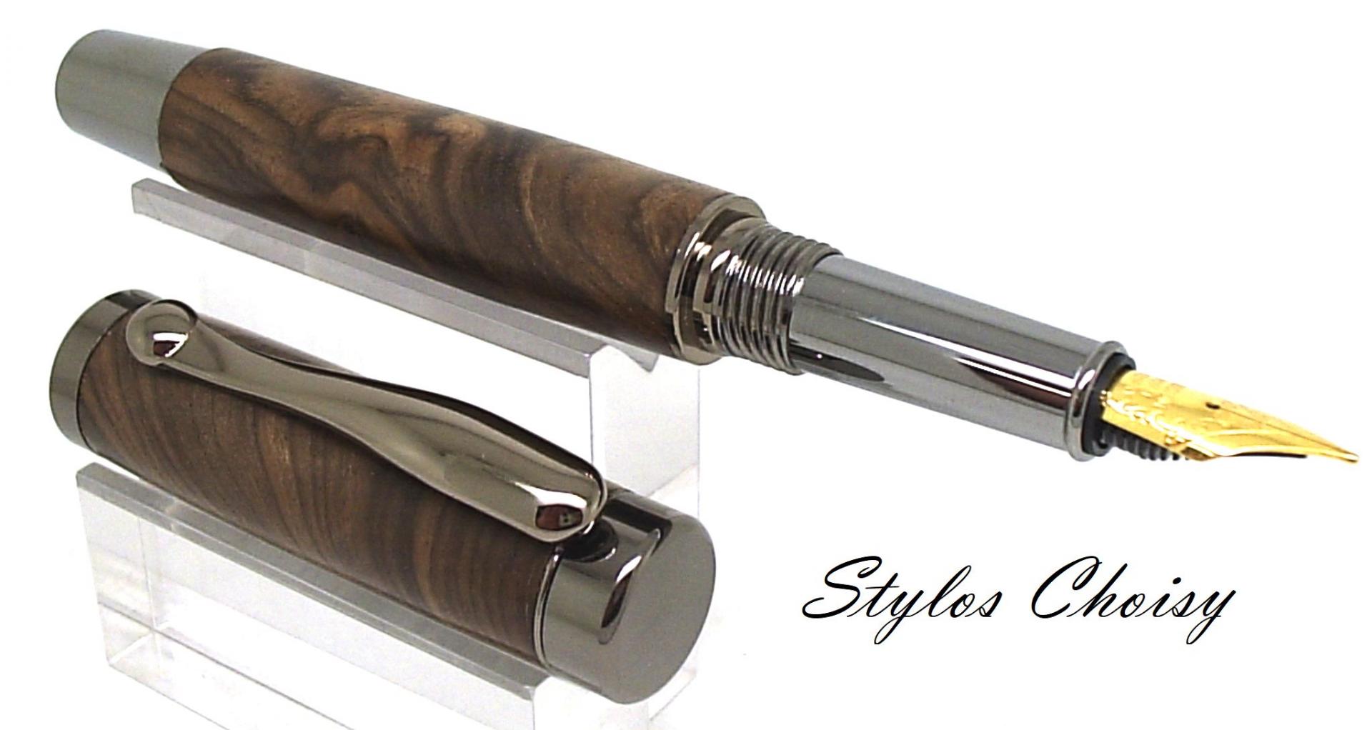 Plume decouverte ii loupe de noyer et chrome 3